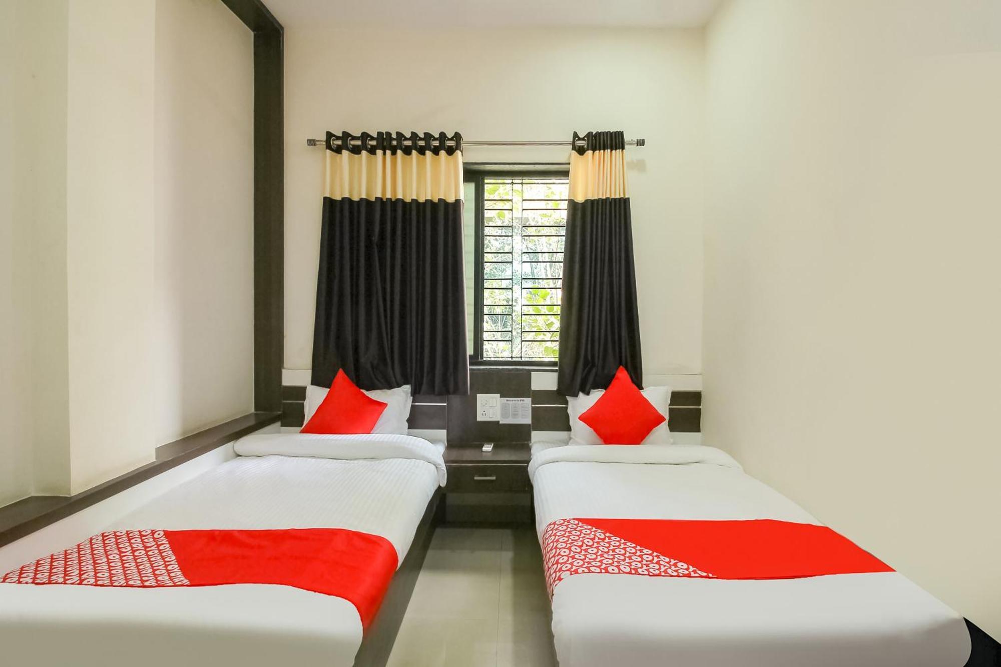 Hotel O Unique Inn Dhule Dış mekan fotoğraf