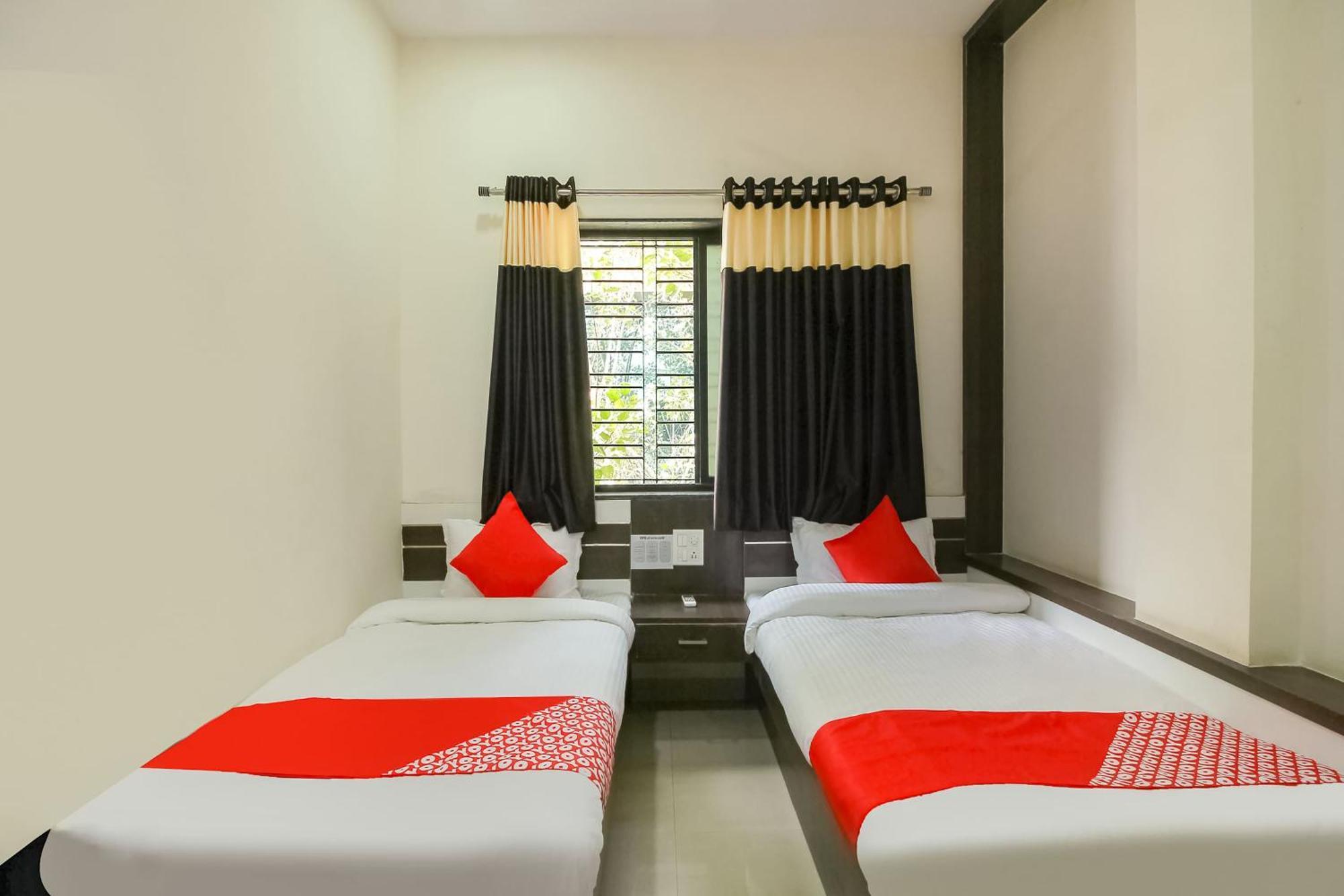 Hotel O Unique Inn Dhule Dış mekan fotoğraf